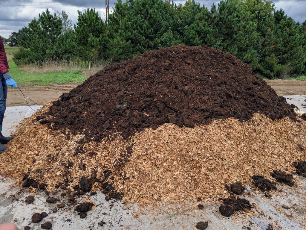 Manure Composting for Livestock & Poultry Production